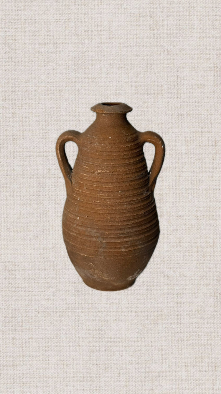 Long standing multiline Terracotta Pot T2-77