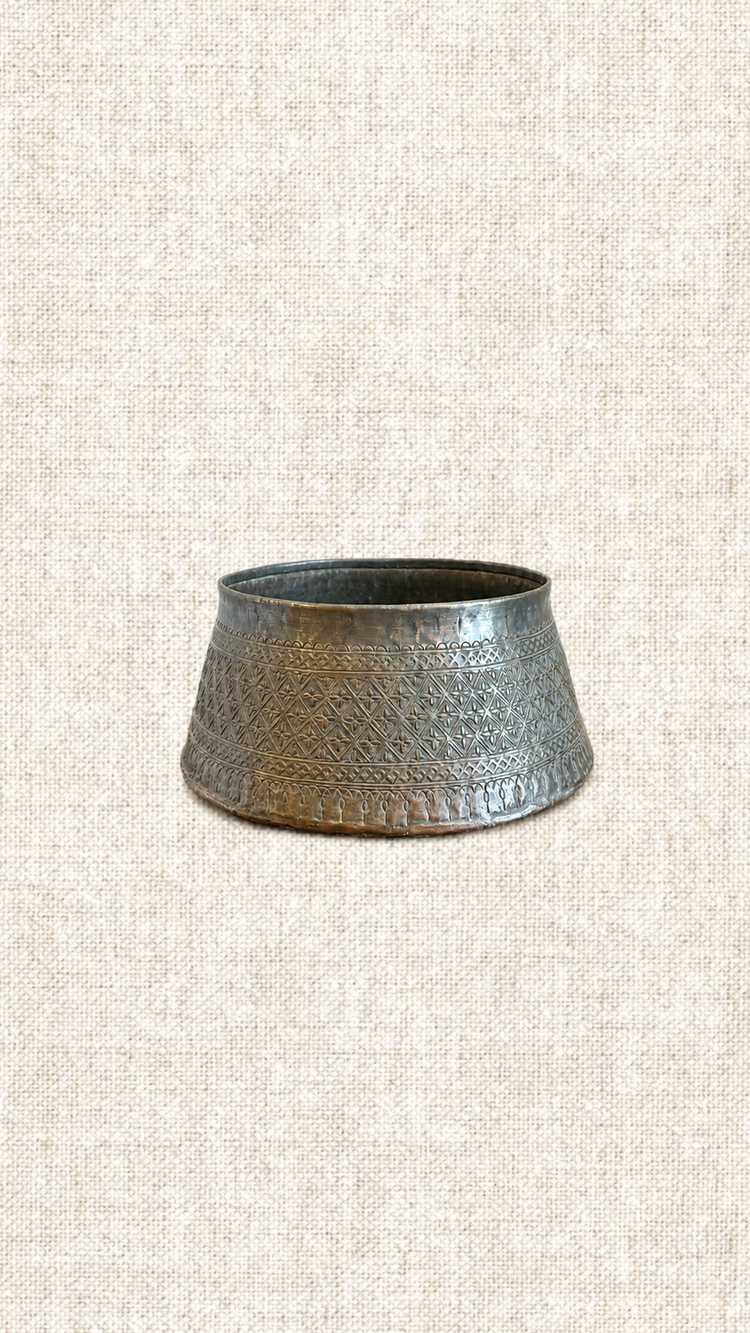 The Majlis Antique Bowl (Copper)-LB4-020