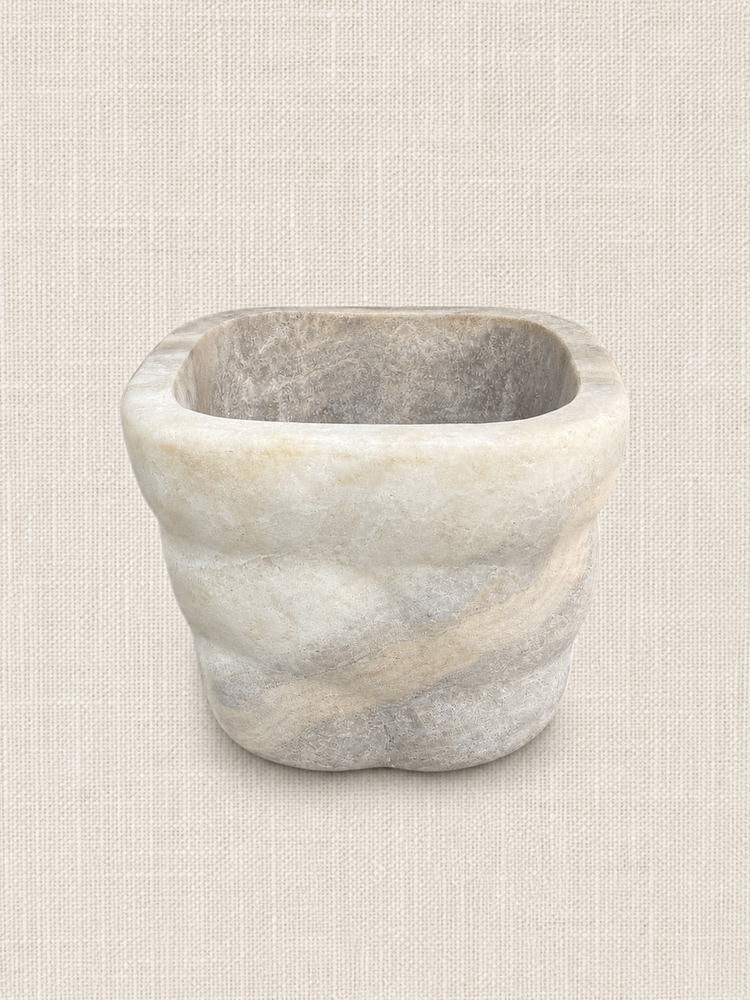 Monumental Onyx Pot IN06-72