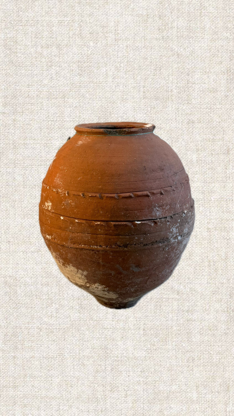 Naturally Inclined Pot T2-221