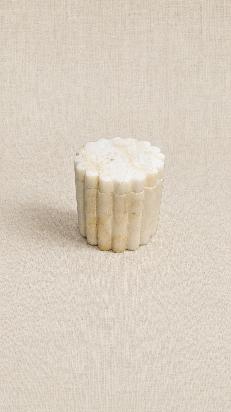 Courbe Onyx Lidded Jar IN06-69-1