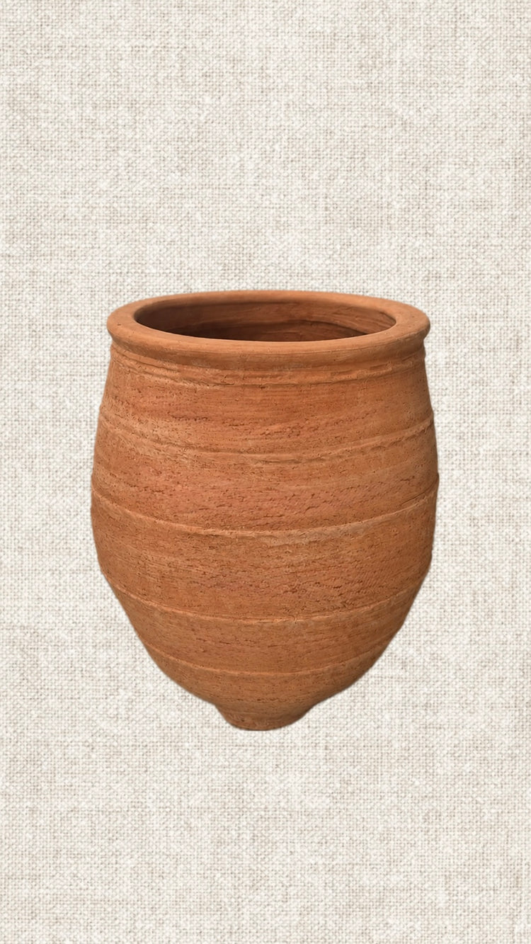 The Daggar Fire Burnt Pot T3-27