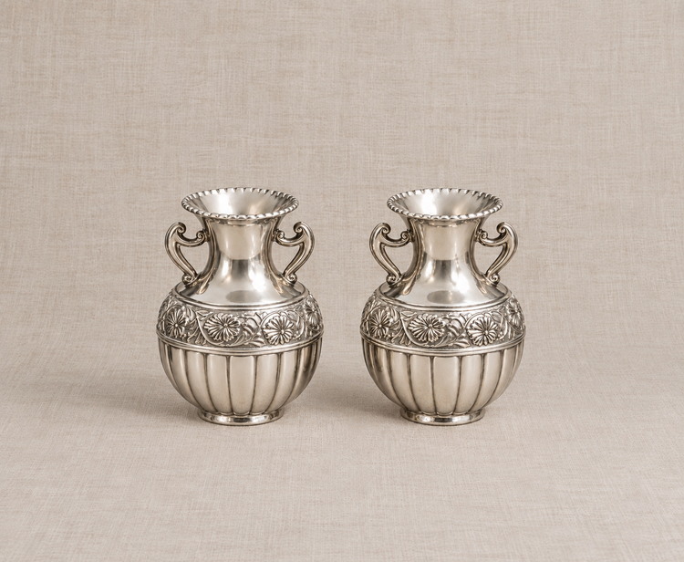 The Ornate Twin Vessels LB5-1