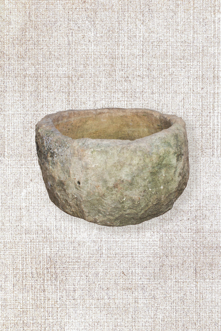 Round Limestone Planter109