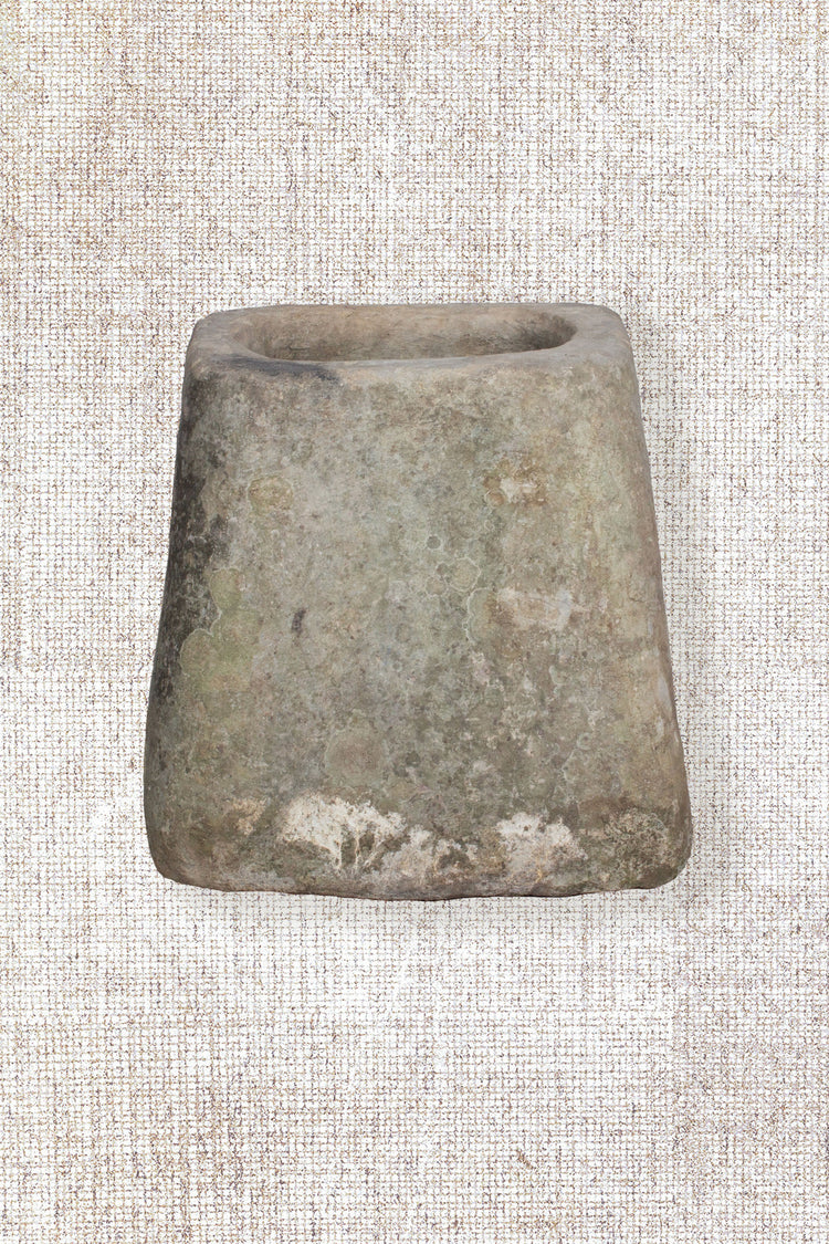 Limestone Planter 105