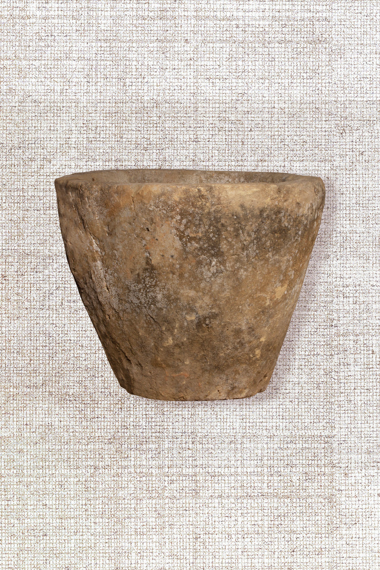 Limestone Planter 1030