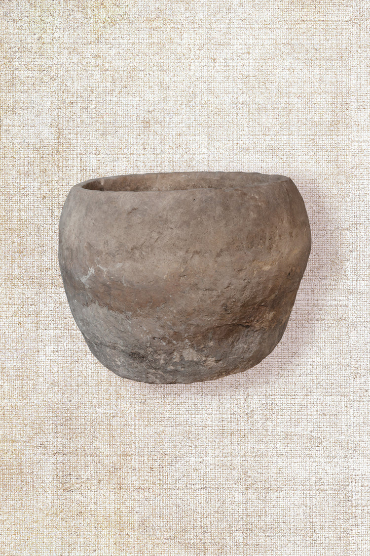 Limestone planter 163