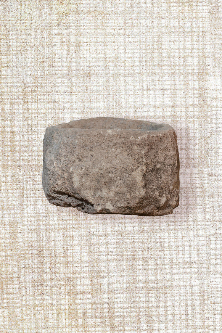Limestone planter 164