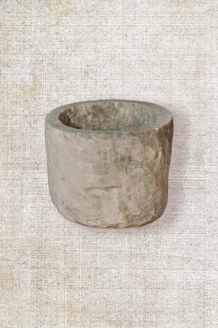 Limestone planter 165