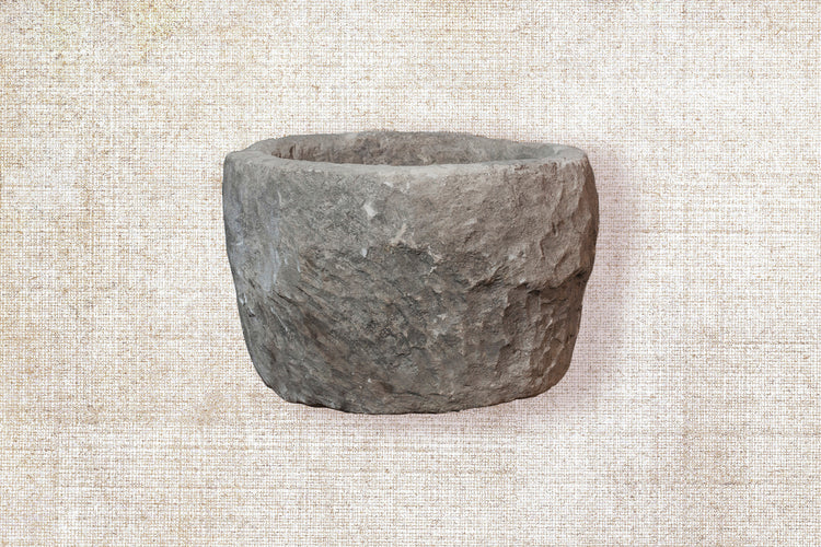 Limestone planter 157