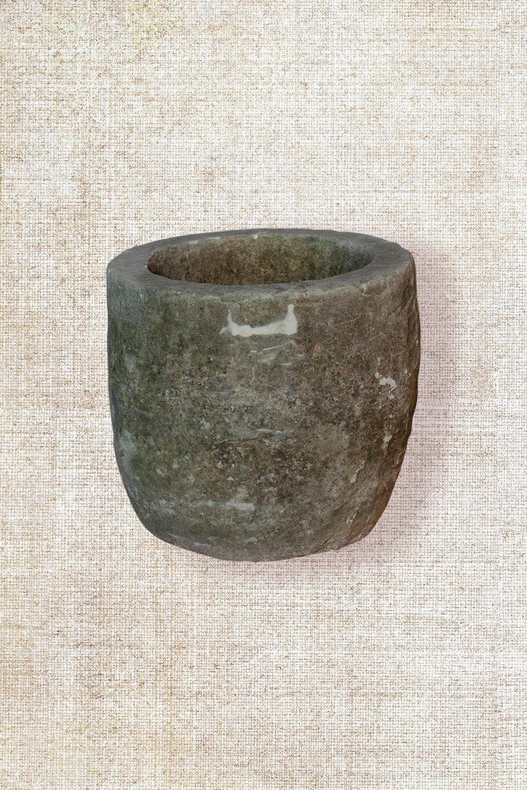 Limestone planter 152