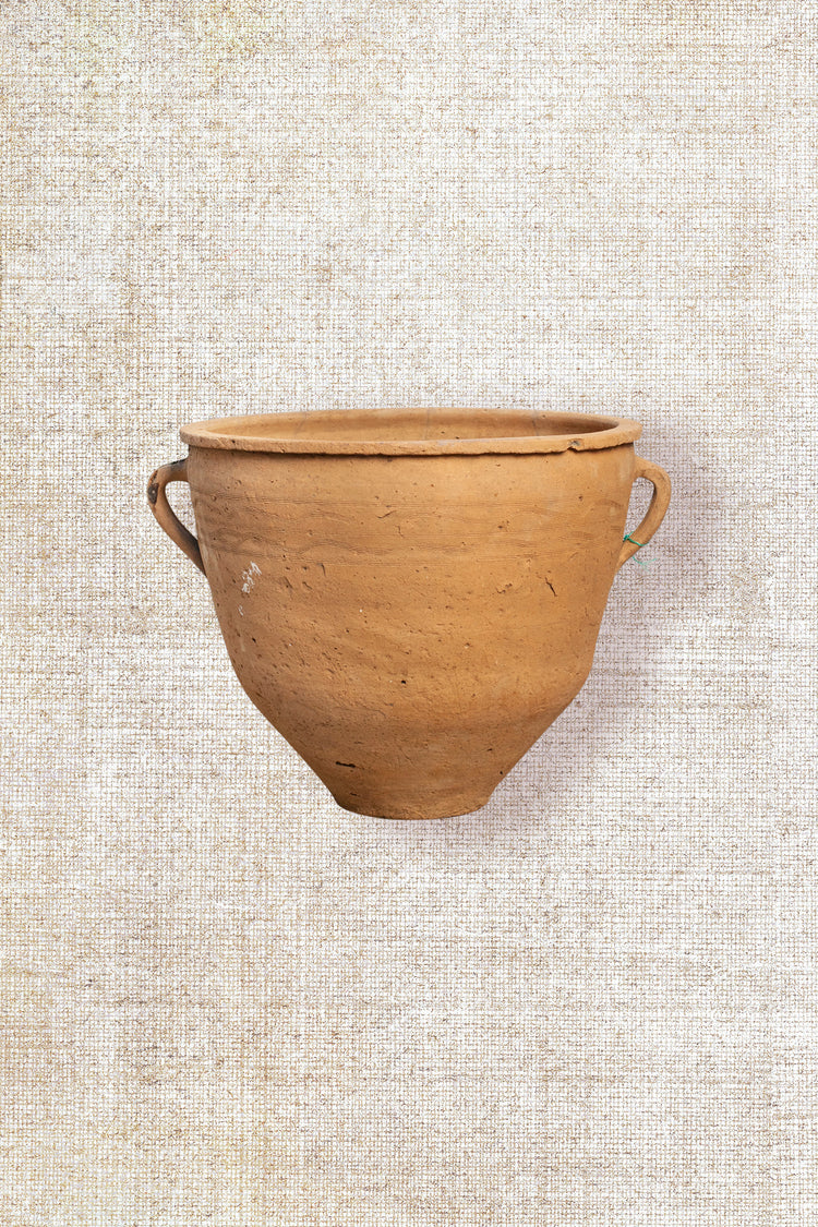 Daggar pot 3