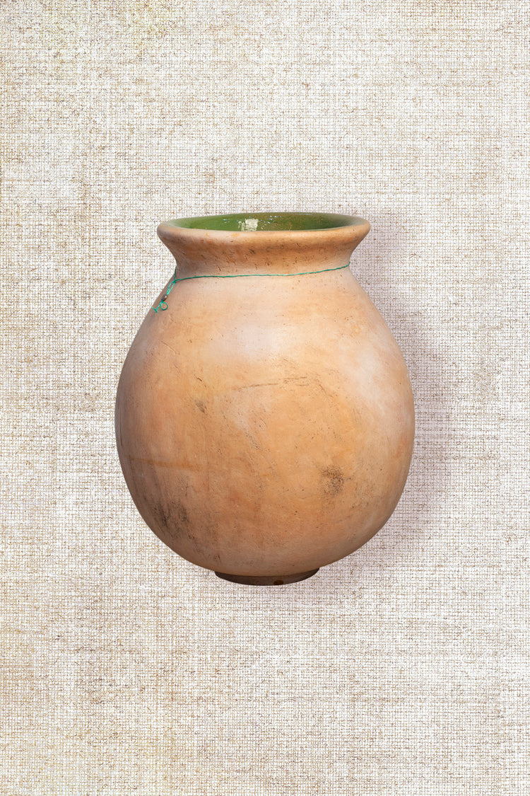 Biot Pot ( Rare find ) 10