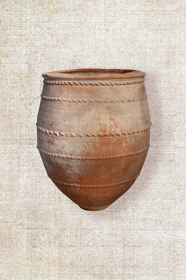 Daggar pot 5